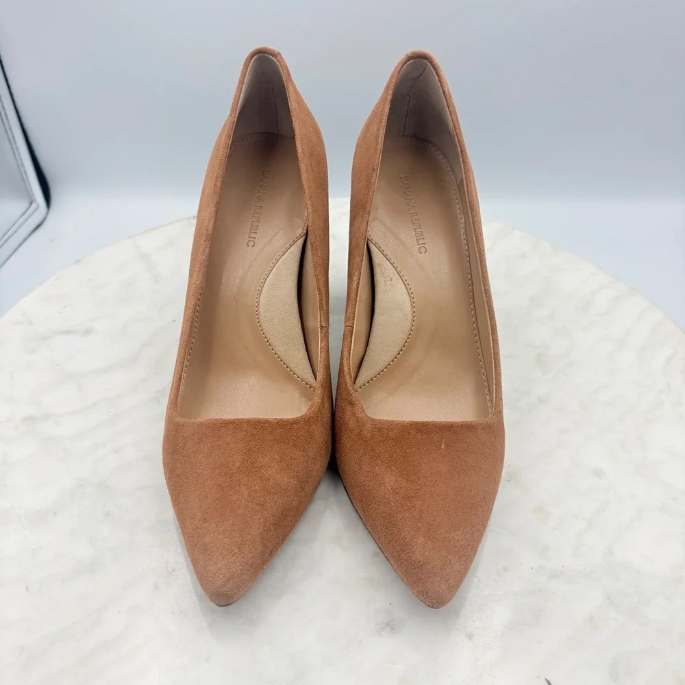 Banana Republic Block Heel Pumps Womens 5.5 Brown Suede Point Toe Office Classic
